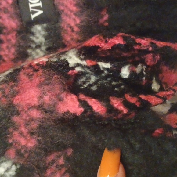 Victoria's Secret Black/Pink Plaid Soft Fringed Scarf - Picture 3 of 6